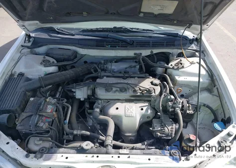 1999 Honda Accord Dx из США, поврежденный, VIN 1HGCF8546XA021544